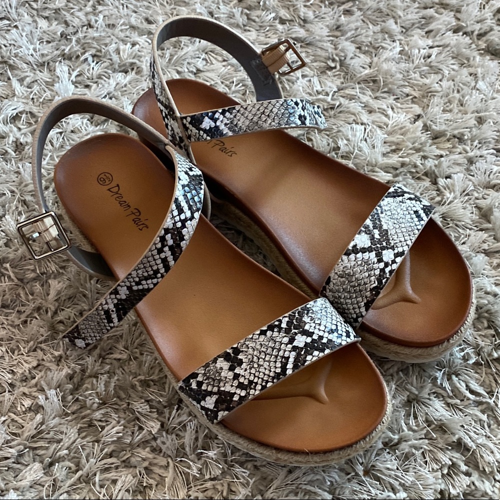NWOT Women’s Snake Skin Print Ankle Strap Sandals
